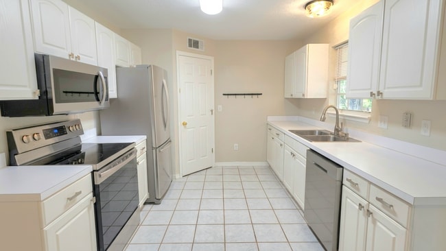 Photo - 325 E Plymouth Ave