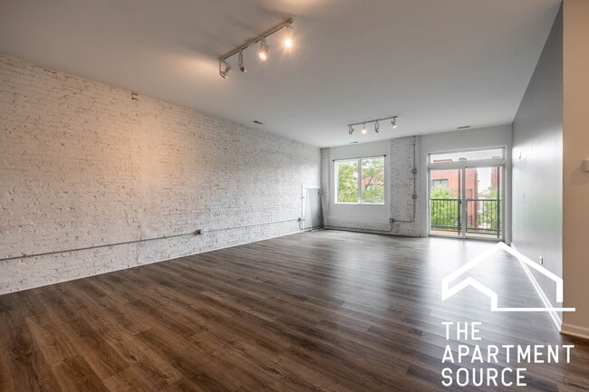 Building Photo - 2550 S Wabash Ave Unit 405 Rental