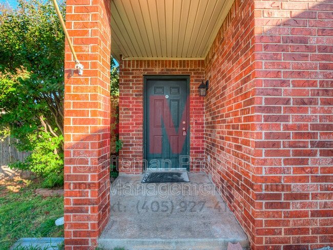 Photo - 5905 SE 69th St