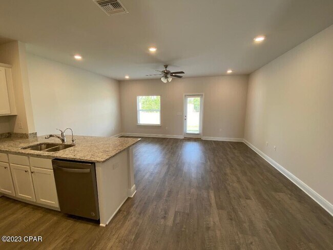 Photo - 1671 Caleigh Ct