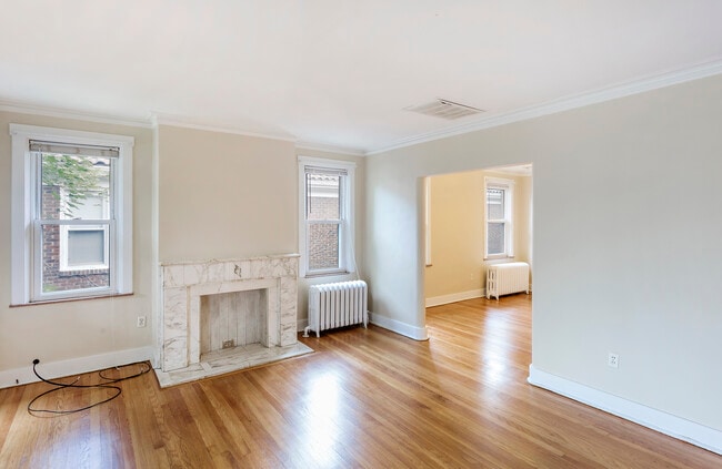 Photo - 1856 Shaw Ave Unidad 1