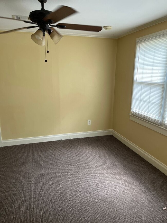 Photo - 2 Bed, 1 Bath Apartment Unit Apt 1