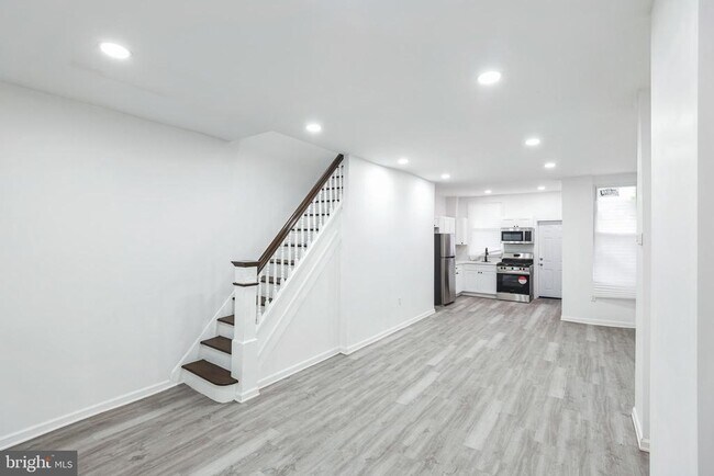 Photo - 5540 Harmer St