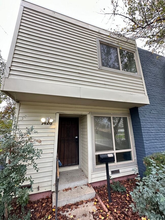 Building Photo - 7424/7426AVW-AC Unit 7426