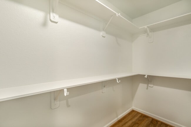 Photo - 219 Pk Pl Cir Unit D