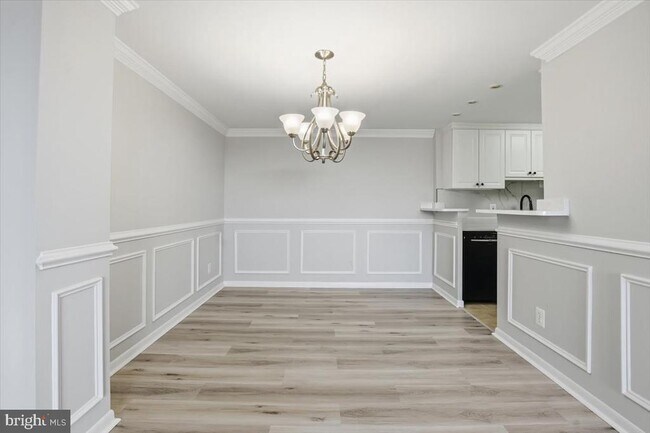 Photo - 4600 Duke St Unidad 620