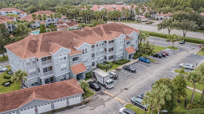 Photo - 18001 Richmond Pl Dr Unidad 733