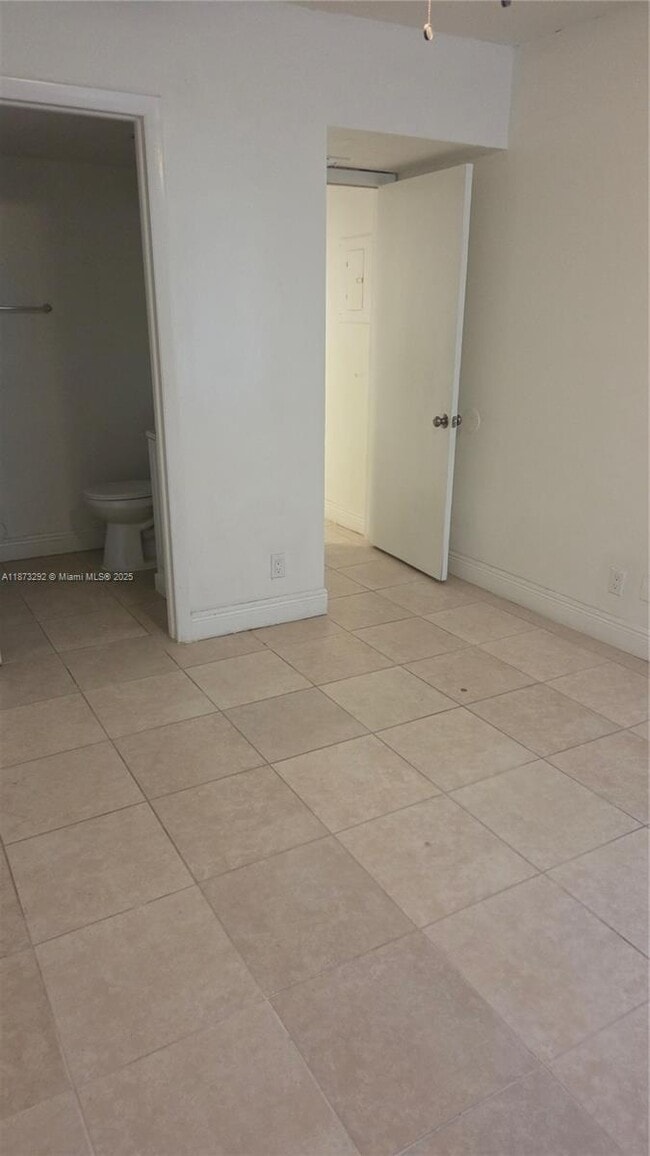 Photo - 5646 Rock Island Rd Unit 203