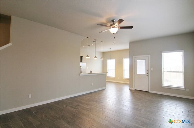 Building Photo - 311 Creekside Curve