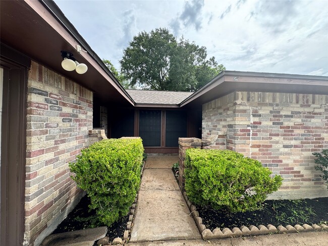 Photo - 10415 Sageburrow Dr