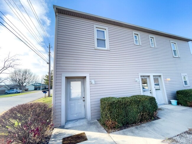 Building Photo - 9102 W Jackson St Unit 9102