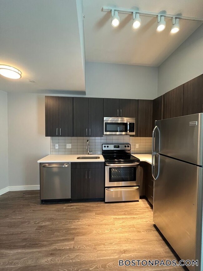 Photo - 23 Central Ave Unidad 207