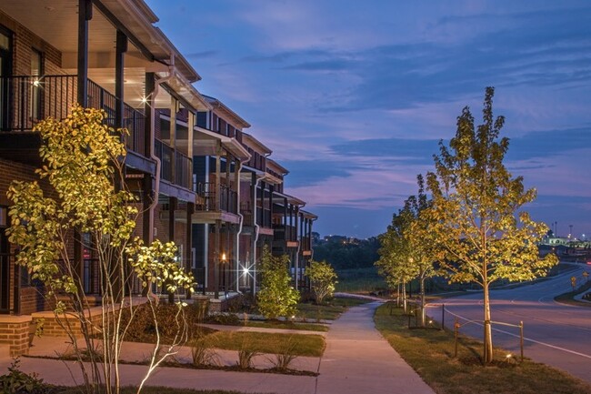 Bungalows on the Lake at Prairie Queen - Bungalows on the Lake at Prairie Queen Townhomes