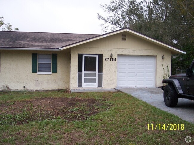 Building Photo - Beautiful 3 Bed 1 Bath Single Family Home