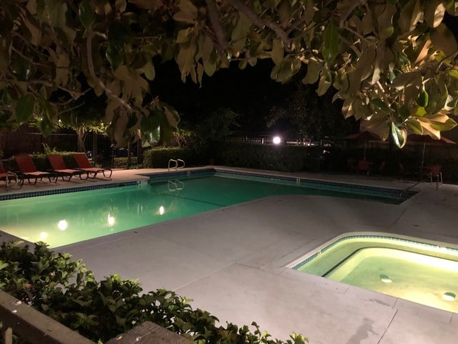 Ravello Apartments