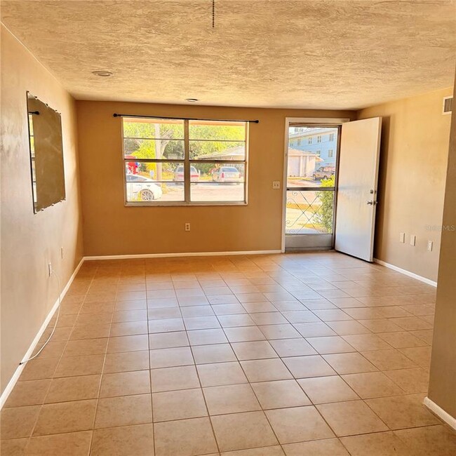 Photo - 5401 Pasadena Dr