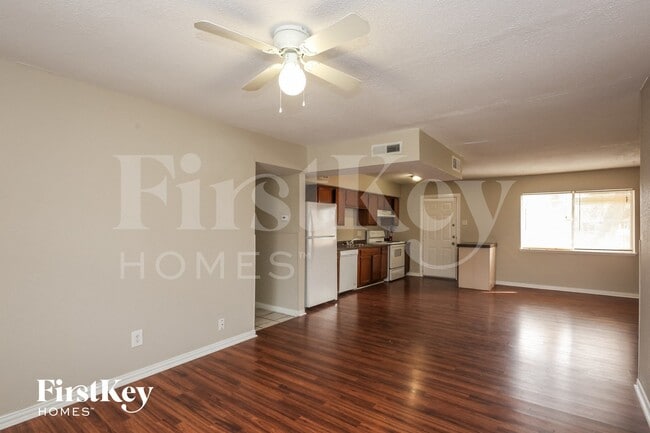 Photo - 4013 Commonwealth Dr