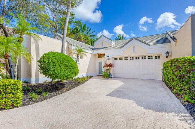 Building Photo - 16334 Port Dickinson Dr Rental
