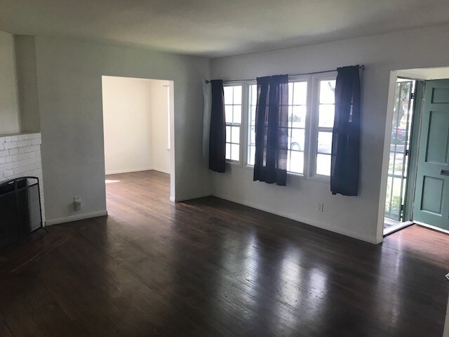 Photo - 3936 S Victoria Ave