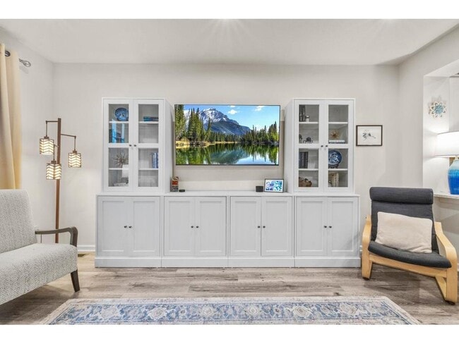 Photo - 775 Roselyn Dr