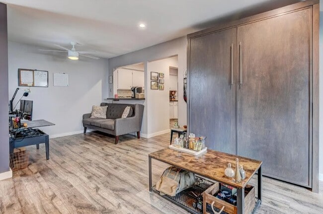 Photo - 8027 Caminito de Pizza Unidad F