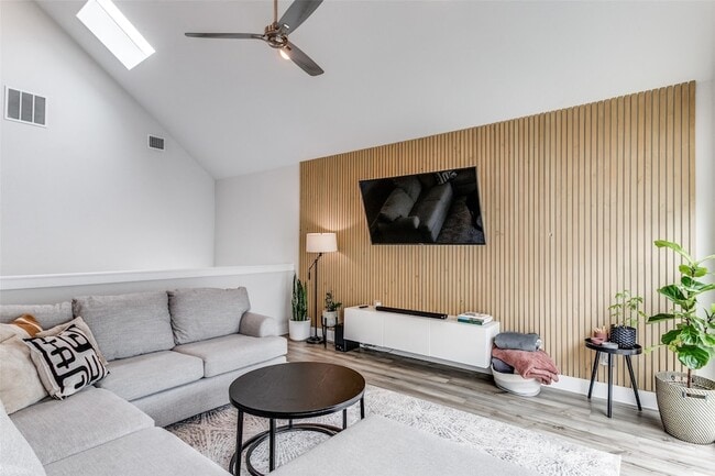 Photo - 1111 Barsotti Ct