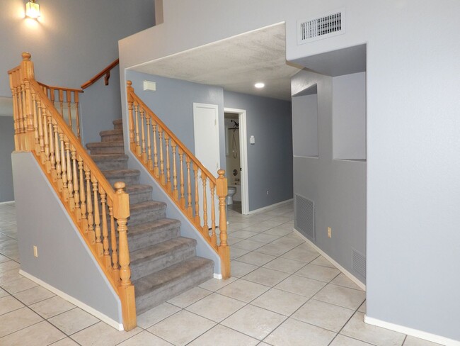 Photo - THIS HOME IS FOR LEASE UNTIL 8/31/2026 SHORT TERM.