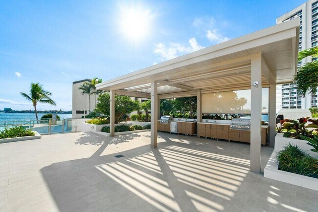Photo - 100 Lakeshore Dr Unit 252