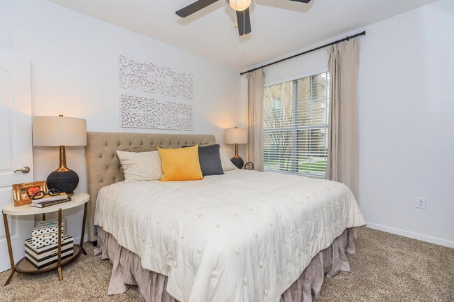 Photo - Woodland Point