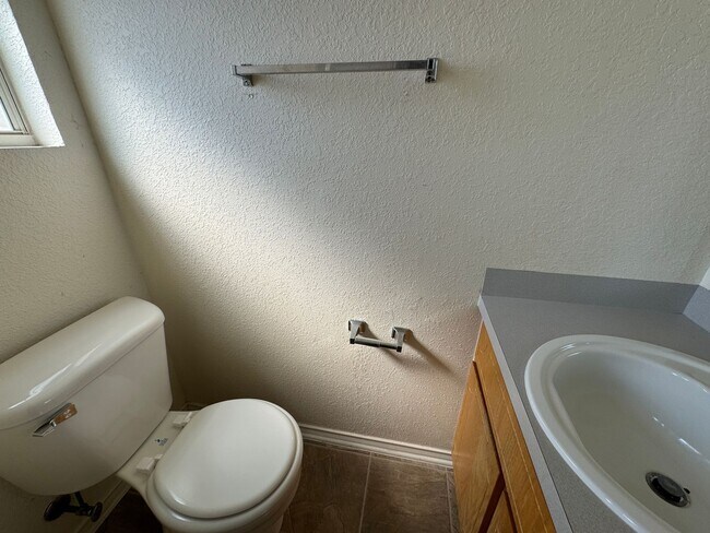 Photo - 4303 Deek Dr Unidad # C