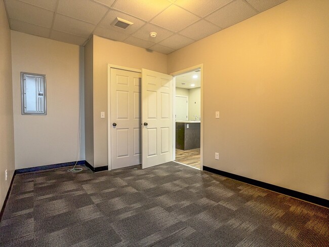 Photo - 101 N Mill St Unit B