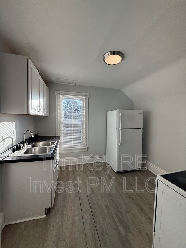 Photo - 111 Center Ave