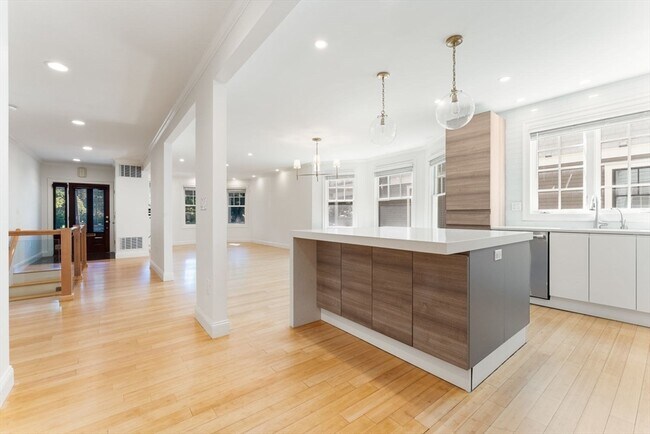 Photo - 75 Kenwood St