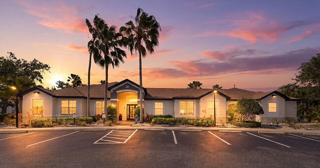 Building Photo - Lakes at North Port Apartments