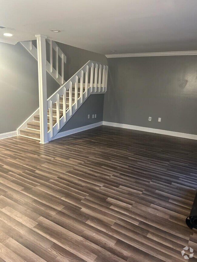 Building Photo - 126 Lionsgate Dr Unit 126 Rental
