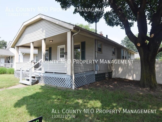 Photo - 643 E Archwood Ave