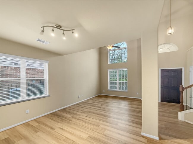 Photo - 34 Hearthwick Rd