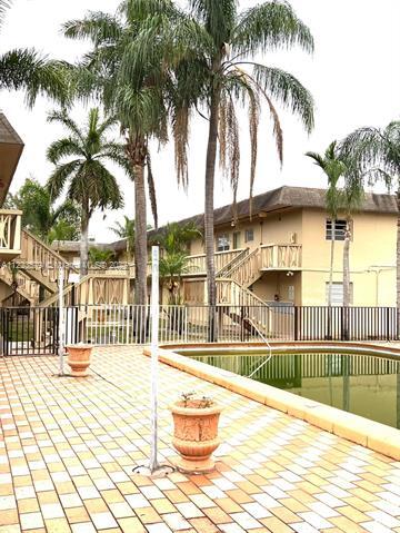 Photo - 1370 NE 119th St Condo