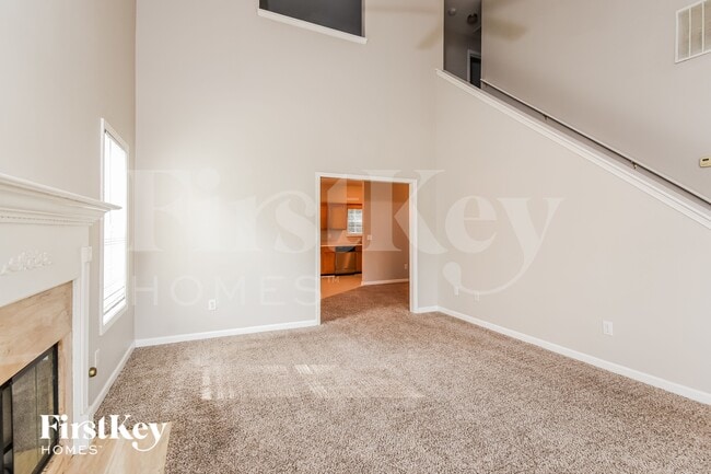 Photo - 135 Lexington Ct