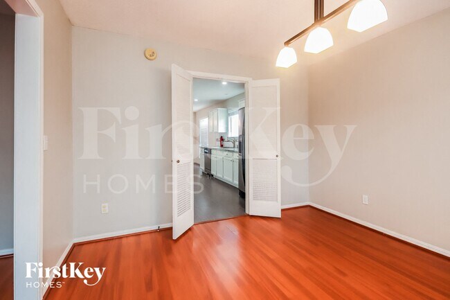 Photo - 19810 Hoppers Creek Dr