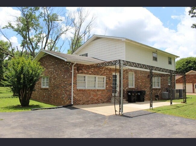 Photo - 214 Haynes Dr