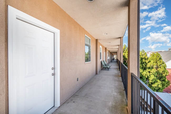 Photo - 360 S Elm St