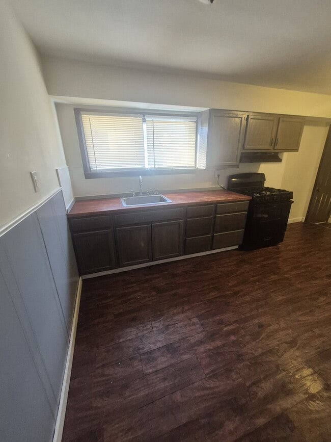 Building Photo - 28 Barto Dr