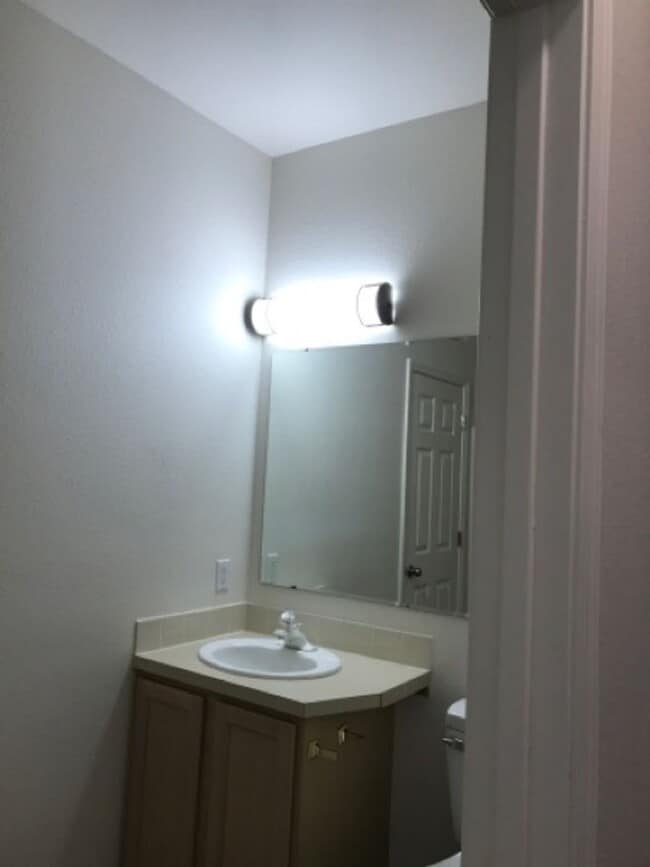 Photo - 618 Windemere Cir