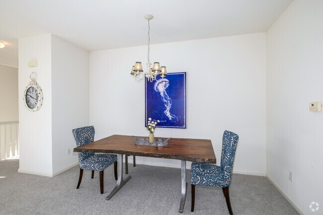 2BR, 2BA - 1,513SF - Dining Room