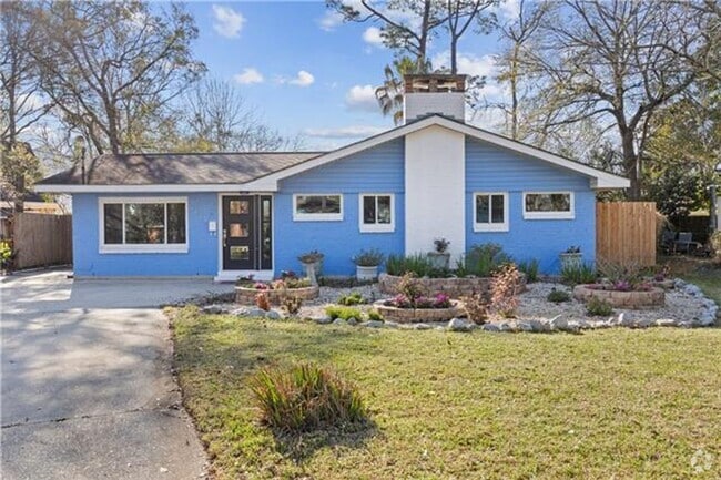 Building Photo - River Ridge Home Rental