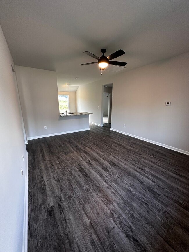 Photo - 2025 Home for Rent!