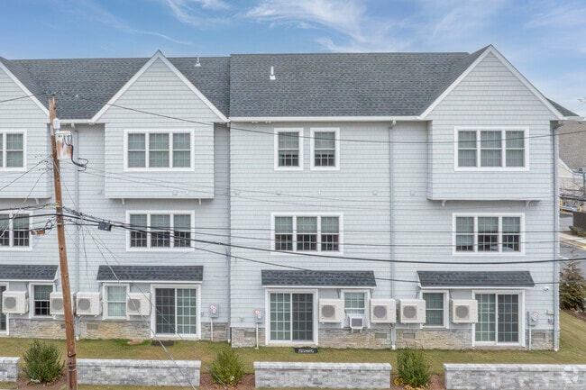 Fairfield Townhouse at Valley Stream