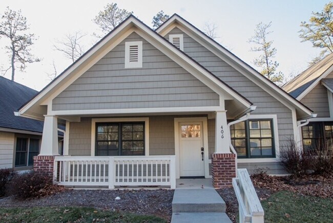 Photo - Townhouse right in Black Mountain availabl...