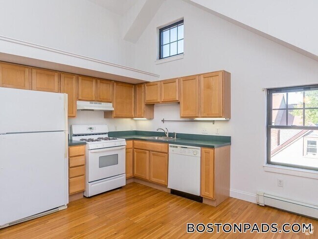 Building Photo - 241 River St Rental